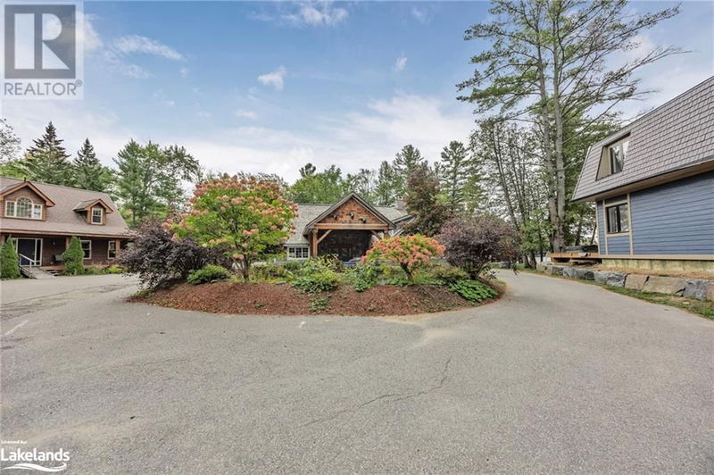 1360 GOLDEN BEACH Road  Bracebridge, P1L1W8 | Image 2