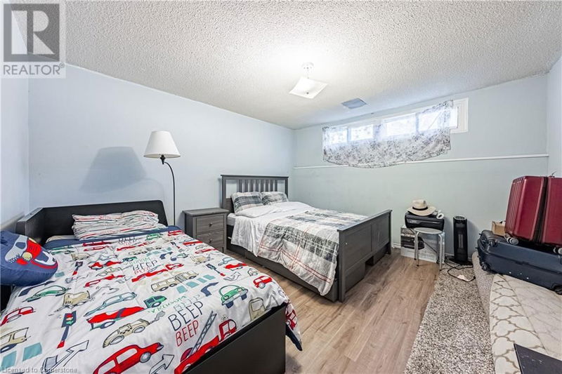 228 INGLESIDE Place  Kitchener, N2M2H2 | Image 24