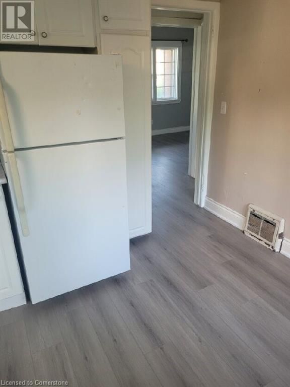 435 ABERDEEN Avenue Unit# Main Image 6