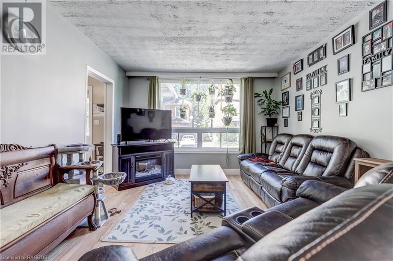 527 8TH ST A null East Owen Sound, N4K1N1 | Image 21