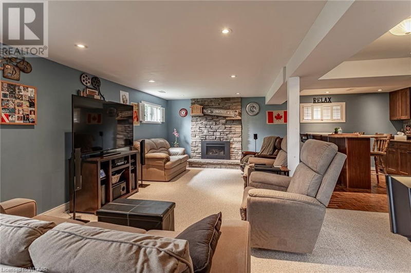 191 DIEFENBAKER Drive  Woodstock, N4S8K1 | Image 24