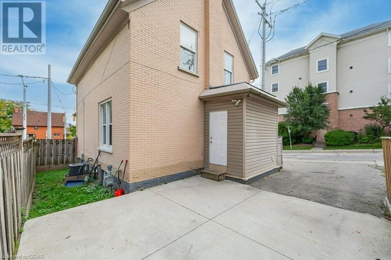 101 CHARLES Street East Kitchener, N2H1Y6 | Image 21