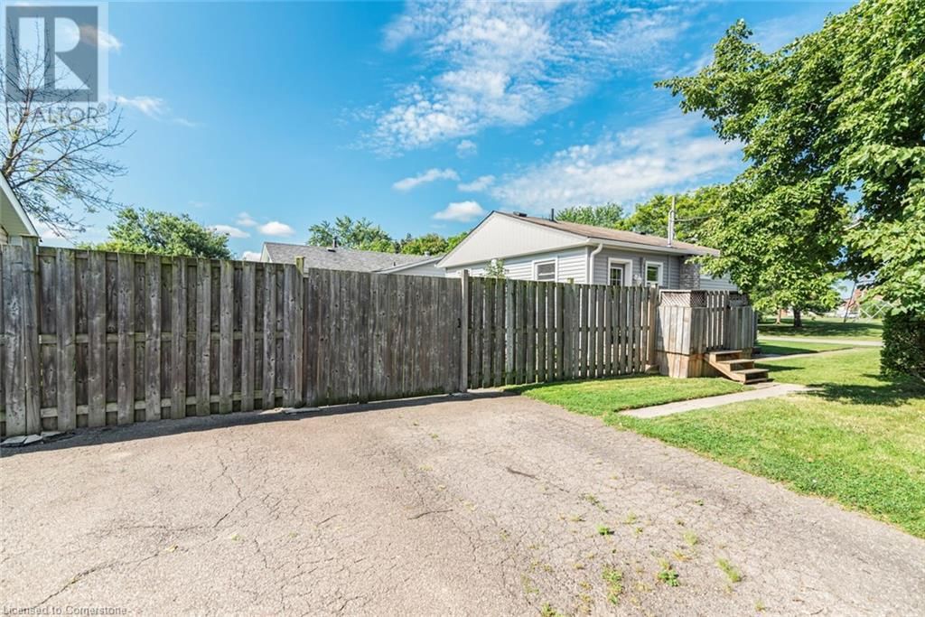 37 POWERVIEW Avenue Image 35