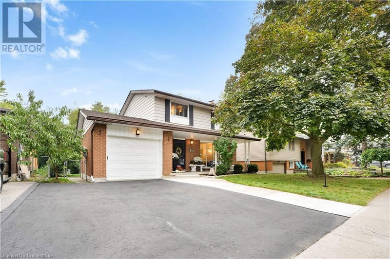 97 CENTURY HILL Drive  Kitchener, N2E2E3 | Image 1