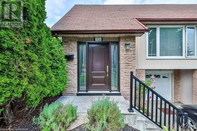 7232 RIDGELAND Crescent  Mississauga, L5N1Y9 | Image 1