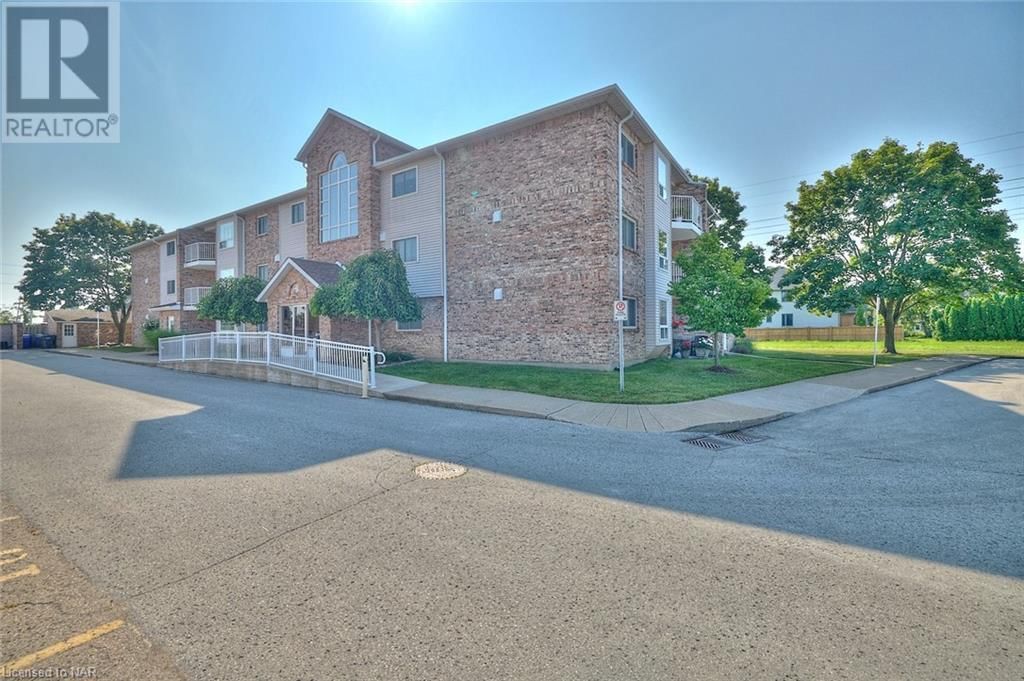 1061 VANSICKLE Road N Unit# 306B Image 16