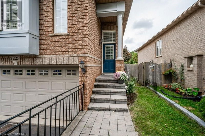 2225 HUMMINGBIRD Way  Oakville, L6M3Z6 | Image 4