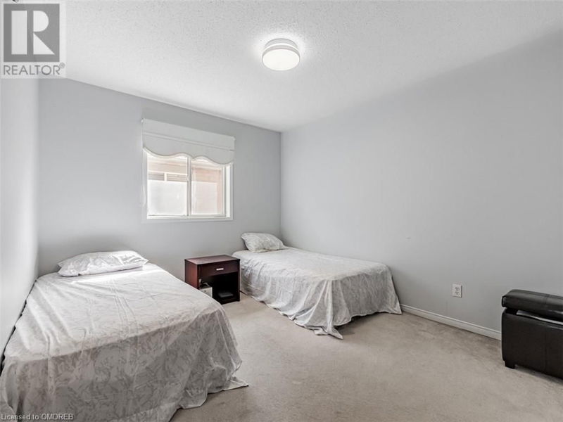 5930 BASSINGER Place  Mississauga, L5M6K5 | Image 24