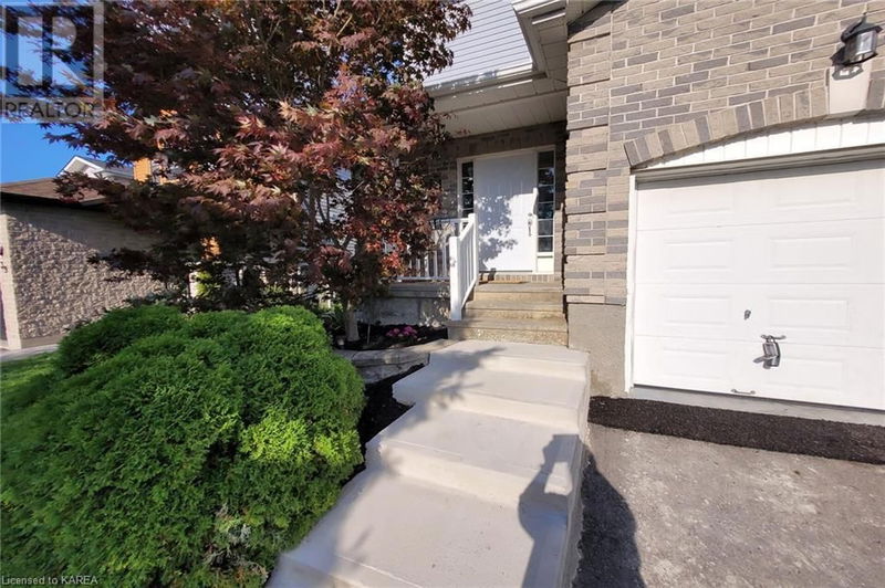 37 CLIFFORD Street  Amherstview, K7N1Y6 | Image 2