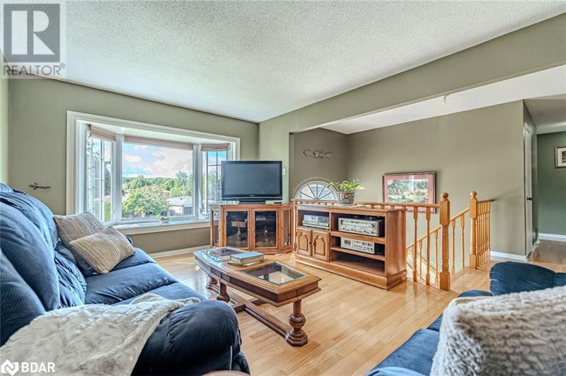 949 ROSLYN Court  Midland, L4R5A1 | Image 8