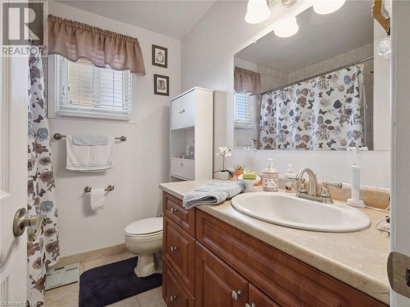 7076 JILL Drive  Niagara Falls, L2G7C8 | Image 23