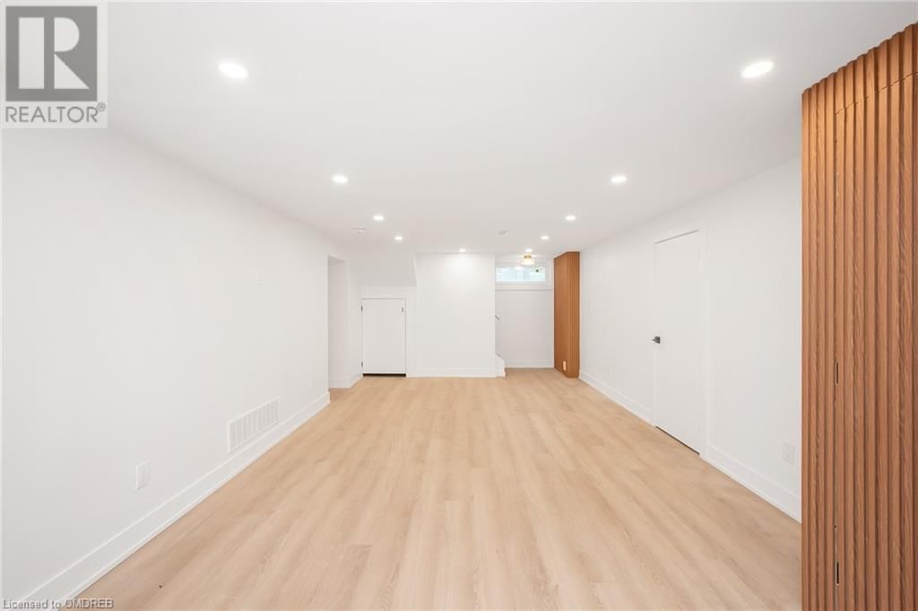 39 WESTMINSTER Avenue Unit# Lower Image 6