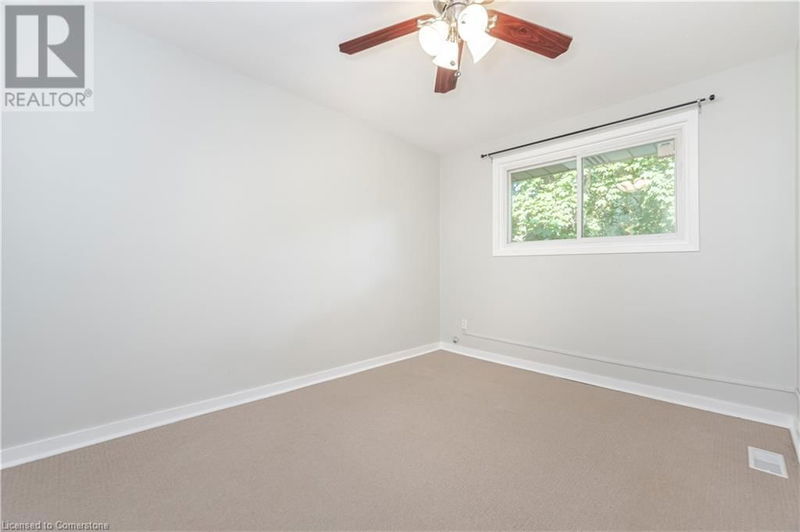 1116 HOMEWOOD Drive  Burlington, L7P2M2 | Image 17