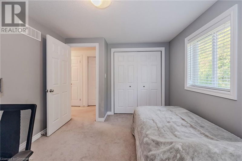 469 ZELLER Drive  Kitchener, N2A4M4 | Image 21