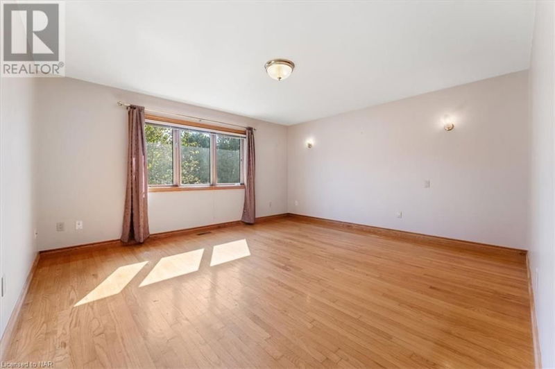 7050 HAROVICS Lane  Niagara Falls, L2G7S9 | Image 15