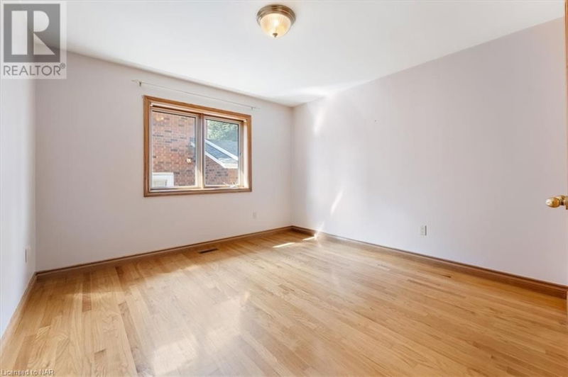 7050 HAROVICS Lane  Niagara Falls, L2G7S9 | Image 19