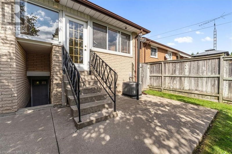 7050 HAROVICS Lane  Niagara Falls, L2G7S9 | Image 37