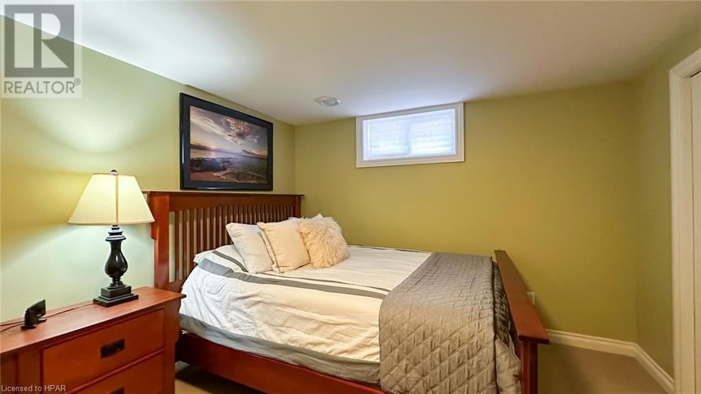 10168 EDMONDS Boulevard Image 31