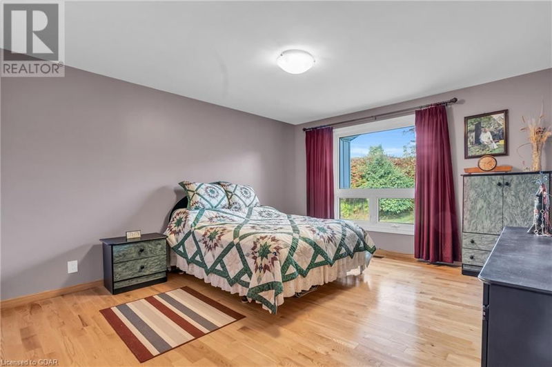 2 HAMILTON Drive  Guelph/Eramosa, N1E0N9 | Image 12