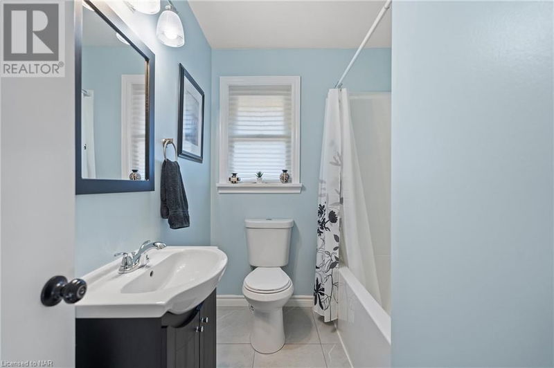 7488 WANLESS Street  Niagara Falls, L2H1C9 | Image 19