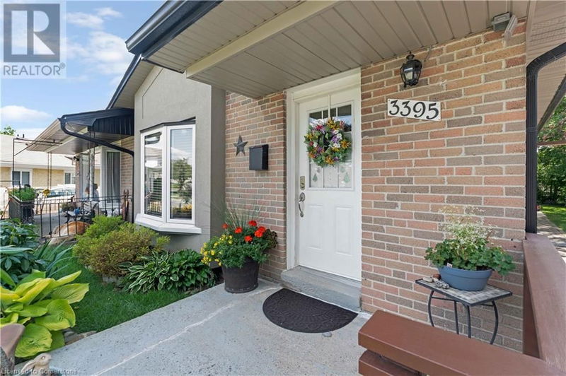 3395 GALENA Crescent  Mississauga, L5A3L7 | Image 3