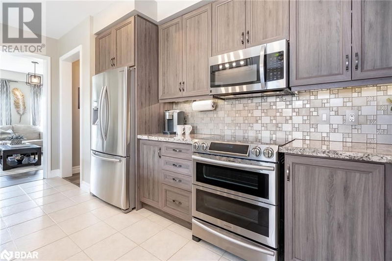 257 KOZLOV Street  Barrie, L4N6R7 | Image 10