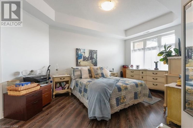 8111 FOREST GLEN Drive  Niagara Falls, L2H2Y7 | Image 19