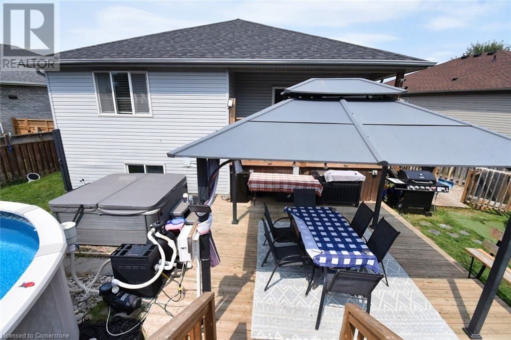 43 BREWSTER Way Image 31