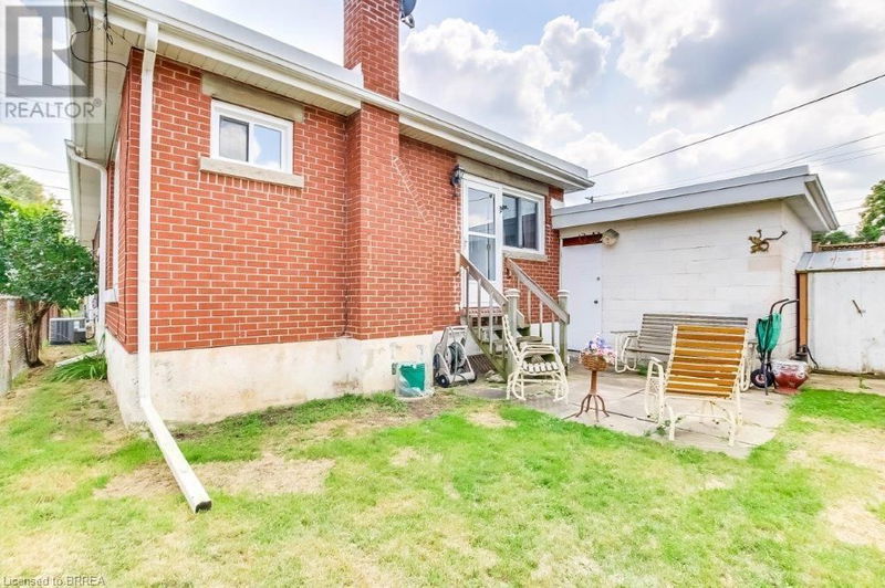 71 SHERWOOD Drive  Brantford, N3T1N3 | Image 2