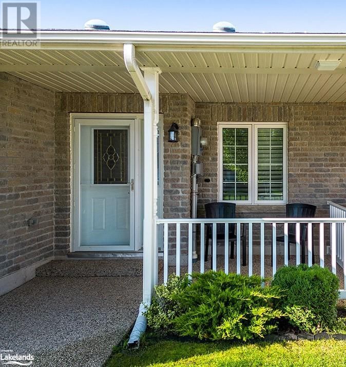 20 CHESTNUT Lane  Wasaga Beach, L9Z0G4 | Image 2