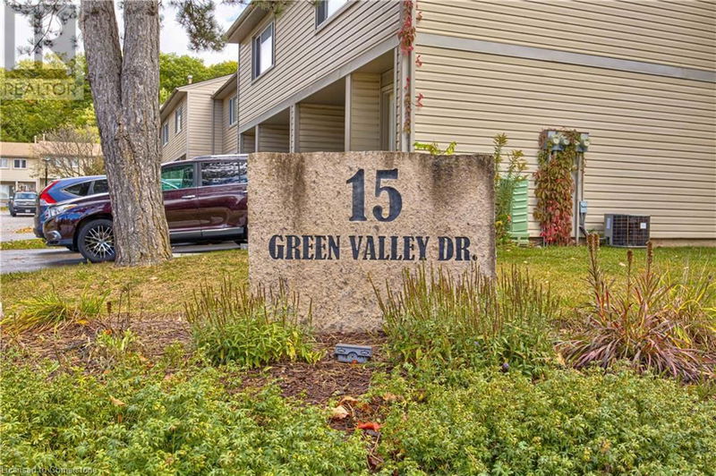 15 GREEN VALLEY Drive  Kitchener, N2P1K7 | Image 1