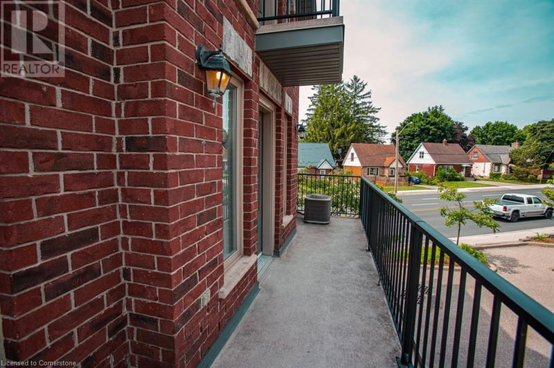 489 EAST Avenue  Kitchener, N2H0A8 | Image 25