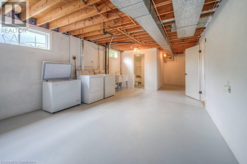 62 GOTTSCHEER Court  Kitchener, N2M3L4 | Image 21