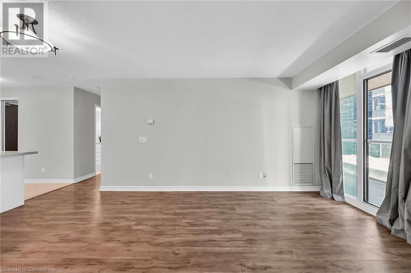 30 GRAND TRUNK Crescent  Toronto, M5J3A4 | Image 26