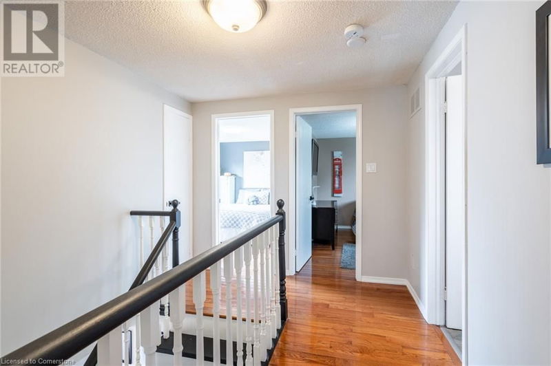 2083 EDGEBANK Court  Burlington, L7M2S8 | Image 15