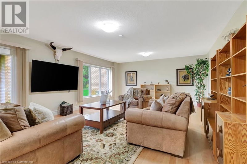 260 DEER RIDGE Drive  Kitchener, N2P2M3 | Image 27