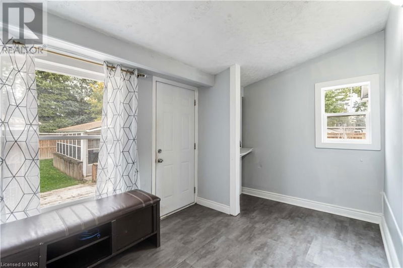 4586 FIFTH Avenue  Niagara Falls, L2E4R6 | Image 12