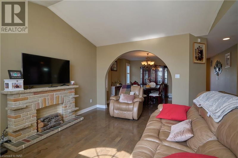 8207 BEAVER GLEN Drive  Niagara Falls, L2H3K5 | Image 7