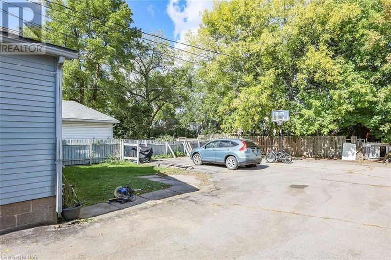 242 JARVIS Street  Fort Erie, L2A2S5 | Image 32