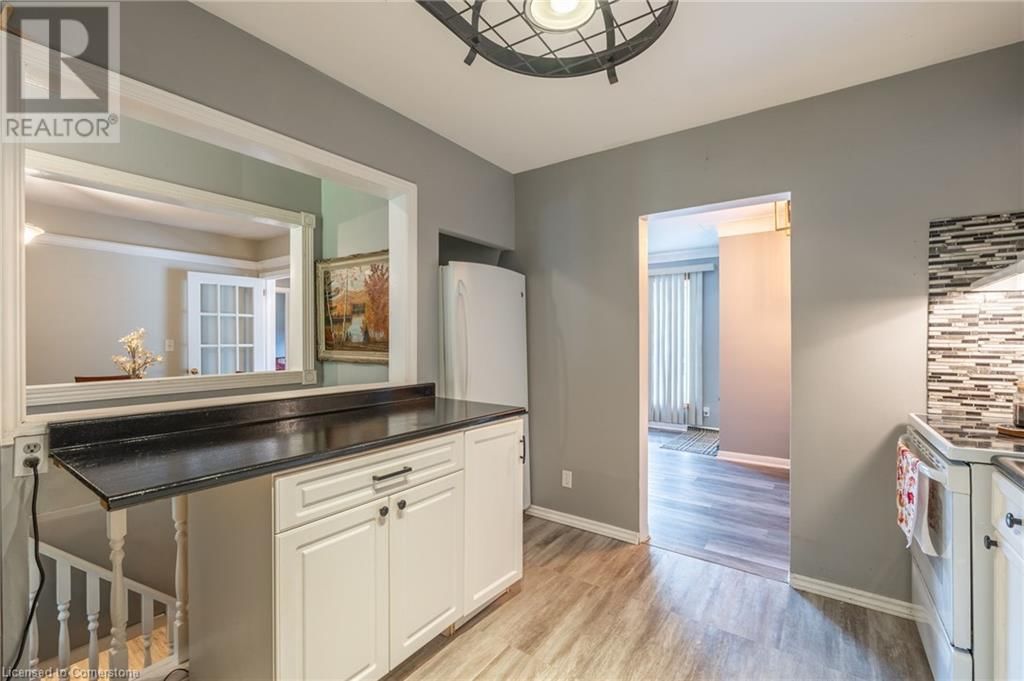 6388 DOREEN DRIVE Image 15
