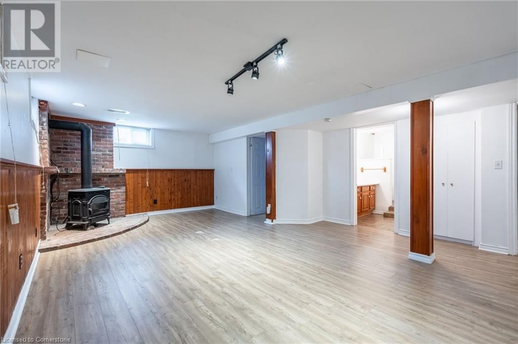 6388 DOREEN DRIVE Image 19
