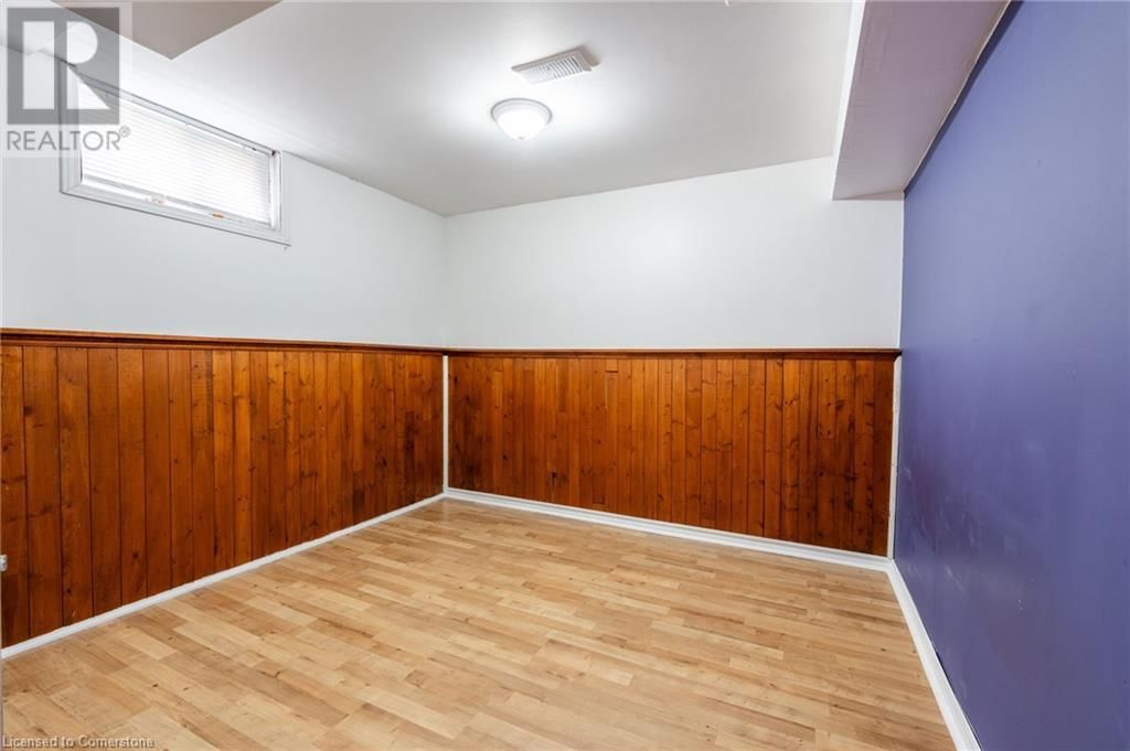 6388 DOREEN DRIVE Image 21