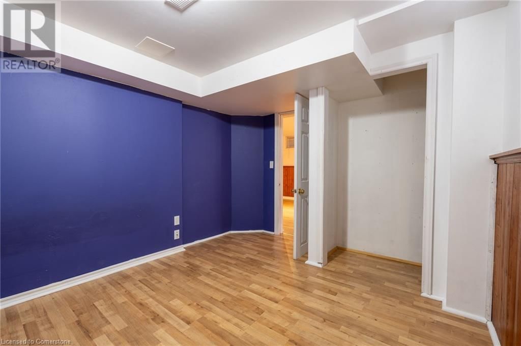 6388 DOREEN DRIVE Image 23