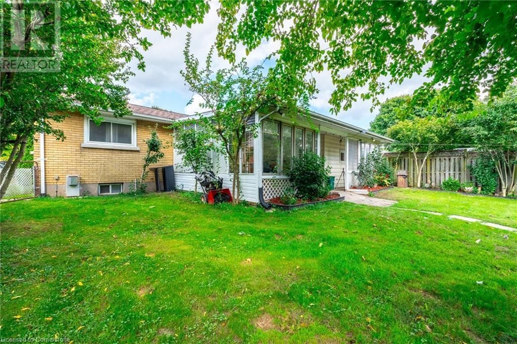 6388 DOREEN DRIVE Image 32