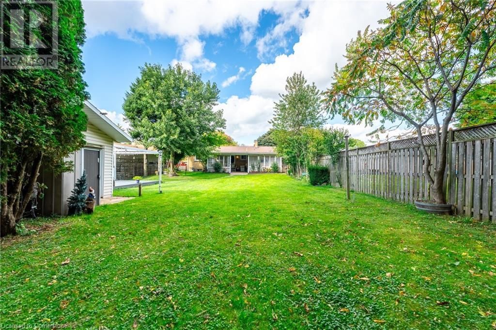 6388 DOREEN DRIVE Image 34
