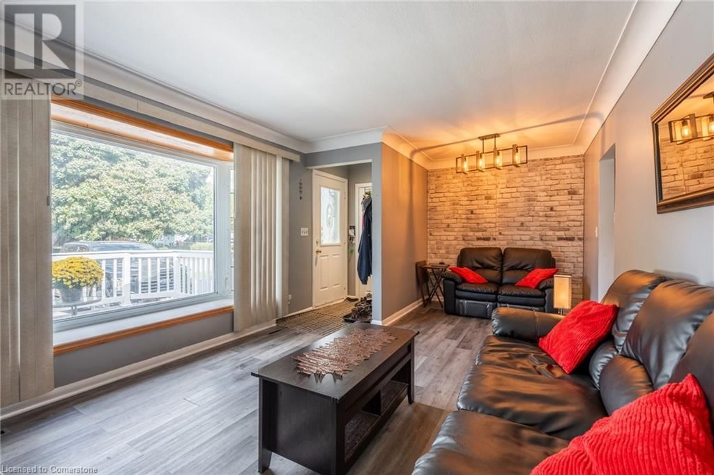 6388 DOREEN DRIVE Image 4