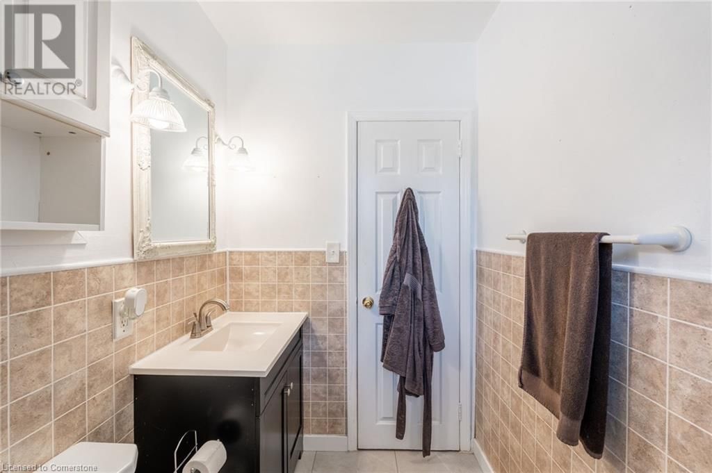 6388 DOREEN DRIVE Image 9