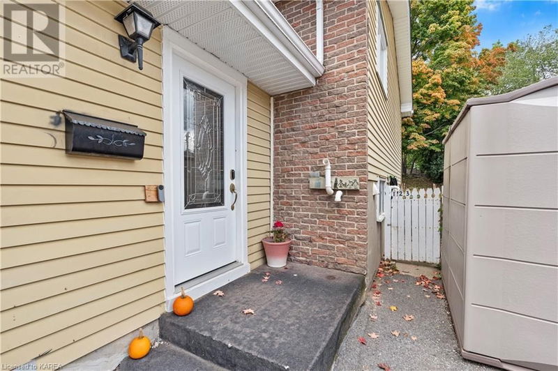 123 SUTHERLAND Drive  Kingston, K7K5V6 | Image 3