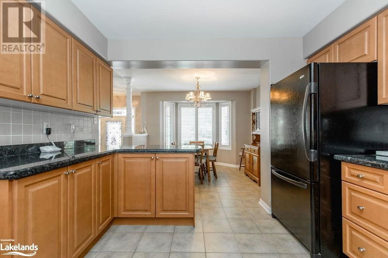 25 MASTERS Lane  Wasaga Beach, L9Z1S8 | Image 11