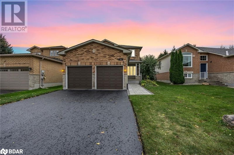 21 LESLIE Avenue  Barrie, L4N9P1 | Image 2